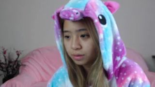 ji_yeon Lacy brunette