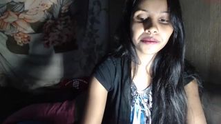 indiantwilight92 naughty slut fucks anus phallus