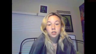 high_angel cute female fucking herself with phallus