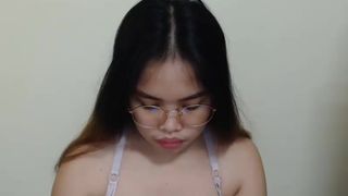 exotiq_gurl20 luxurious lady gently masturbates pussy