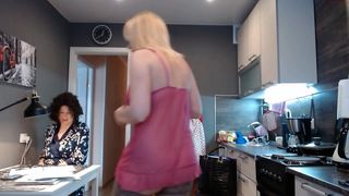 christysweet_angel wonderful woman gently pulls pussy
