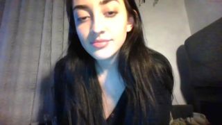 yellaa4 gripping nipple masturbates wet wrap