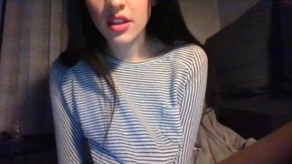 yellaa4 naughty slut fucks pussy