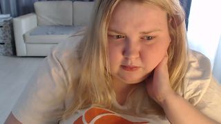 ashleyhottie_ shows five incredible orgasms