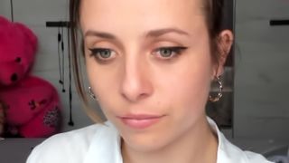 nyconik fingering whore hand