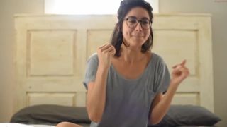 lizmreow kinky babe posing solidly