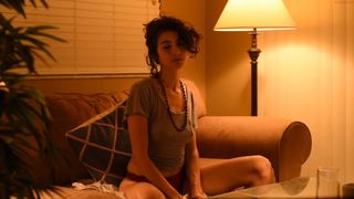 lizmreow vicious slut fucking with a strap-on