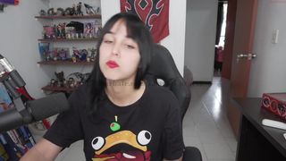 laura_cornett jerking off her old pussy