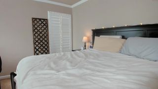 jessryan cute female fucks cunt with phallus