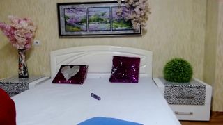 unreallmodell cute bitch showed pink pussy