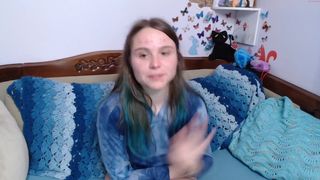 sexkitteh a woman with a wide pelvis gets shaved cunt