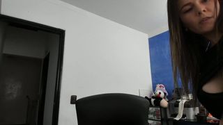 xhxoxtxsxex business bitch masturbates shaved pussy