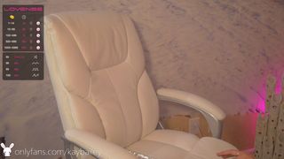 blondiekayy naughty girl plays with vibro massager