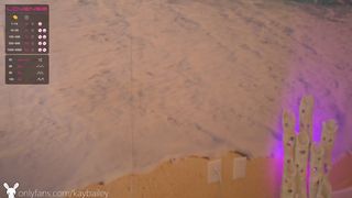 blondiekayy clear chick caresses the clitoris