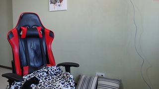 muslim_candy whore model pulls pussy