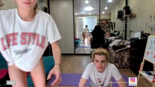 dvenasti  shrew coquette caresses herself sex toy