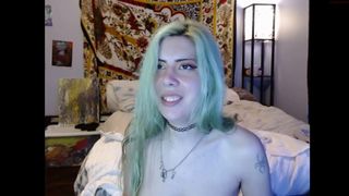 glitterglock big boobs babe masturbates pussy