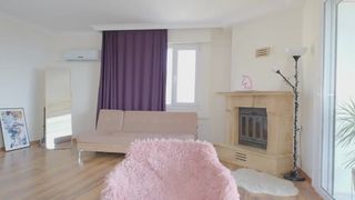 firtsbornunicorn babe fucks both holes