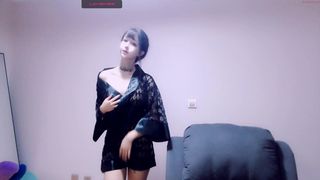 cute_dami Fiery chick