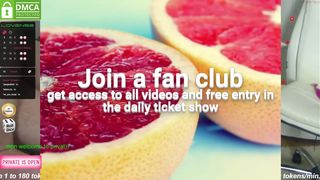 princess_sweety playing with her ass and pussy