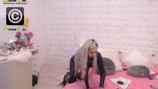 melanielexxx wonderful woman jerking pussy phallus