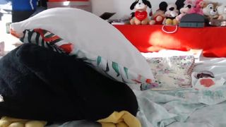 lovelywoman23 naughty slut fucks pussy