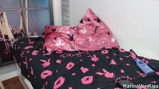 karinavonkiss chick eagerly absorbs dildo