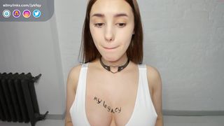 jykfqy busty slut jerks off and cums