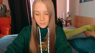 alexispeach passionate bitches saddled the phallus