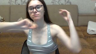 milinesa big boobed bitch licks dildo