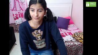 karolatina cute fucks herself