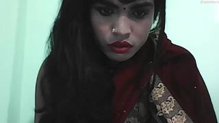 alka6699 petite brunette babe sucking dildo