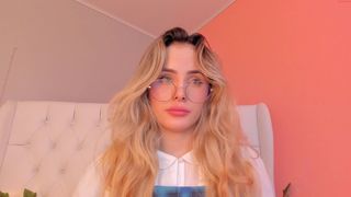 antonia_savatto shy slut pulls juicy cunt