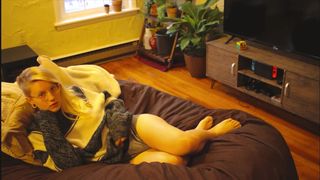 river charming swiver touches pussy dildo