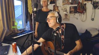 win2win Charming lesbo