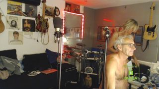 win2win Amazing chick