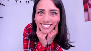 nina_mon busty woman posing in panties