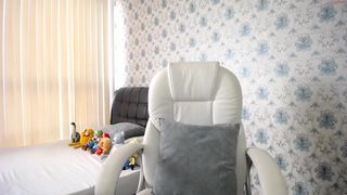 giral_erika2 luxurious lady boldly hammering her ass