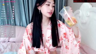 evelyn_hongkong latin slut brightly fingering shaved holes