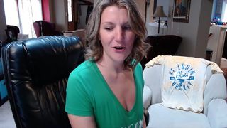 yursecret cute bitch caresses sex lips